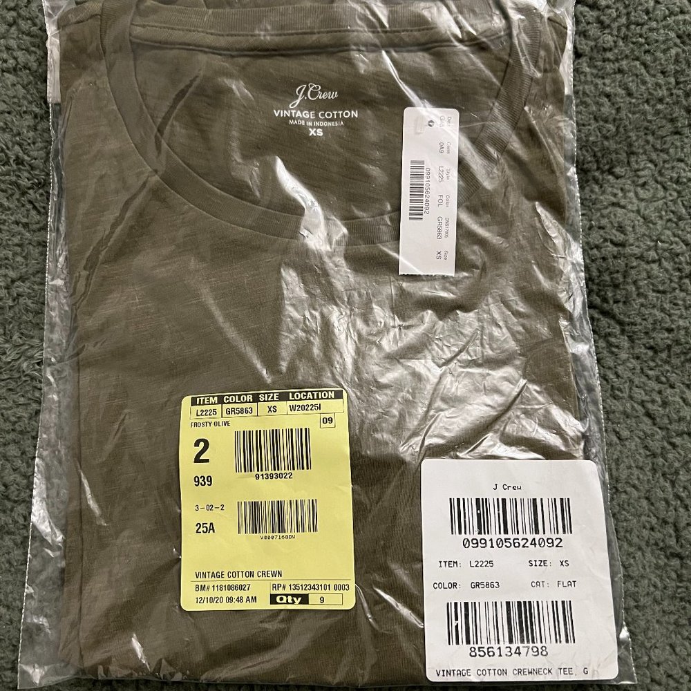 J Crew Vintage T-shirt, Size XS, Army, NWT